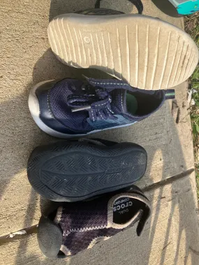 8- croc water shoes Cat&jack sneakers - size Shoes:           8 & 8.5 (Little Kid)